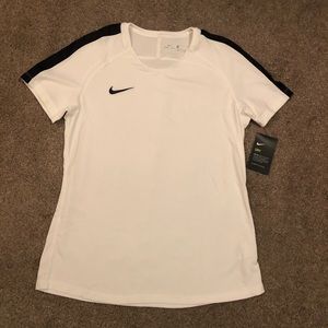 Nike Dri-Fit Women’s Soccer Top New w Tags!